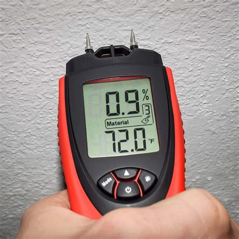 moisture reader for walls